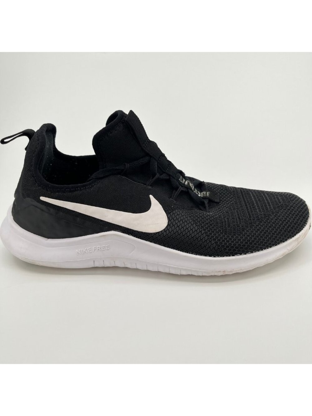 Nike Free TR 8 Womens Size 10 Black White Athletic Running Gym Shoes Sneakers